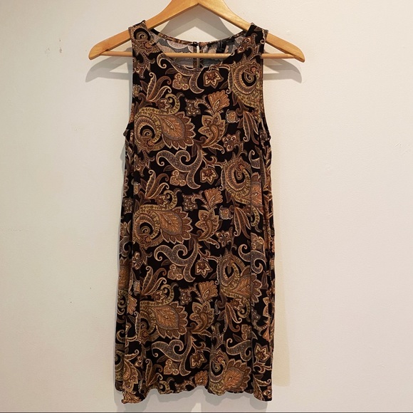 🔻SOLD🔻 Forever21 Dress - Picture 2 of 4